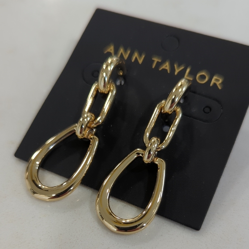 Ann Taylor Shiny Gold Linked Drop Earrings - Picture 5 of 6